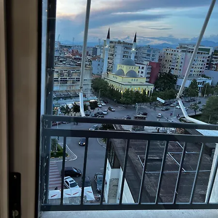 Amy's Luxury Apartment Shkoder